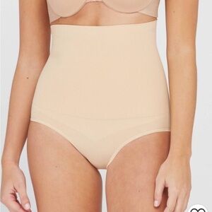 ASSETS by Spanx Remarkable Results High Waist Control Brief | XL